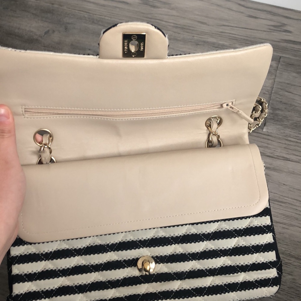 💵👇Chanel Purse - auth details included - Picture 4 of 7